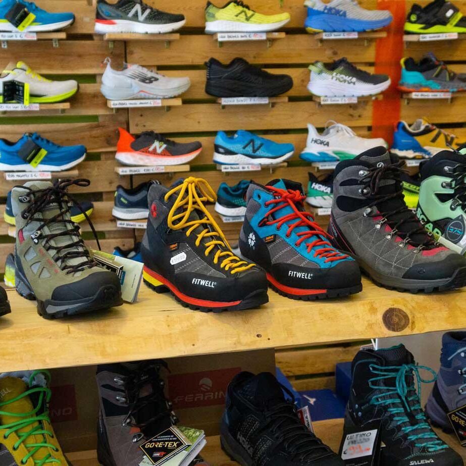 runout-negozio-abbigliamento-outdoor-attrezzatura-arrampicata-alpinismo-running-trail-alpinismo-snowboard-splitboard-6