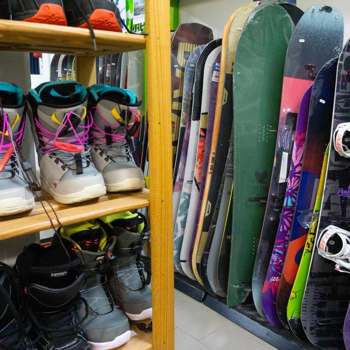 runout-negozio-abbigliamento-outdoor-attrezzatura-arrampicata-alpinismo-running-trail-alpinismo-snowboard-splitboard-9